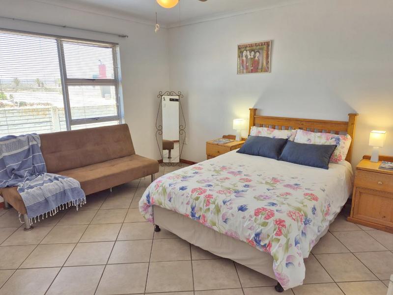 To Let 3 Bedroom Property for Rent in Strandfontein Western Cape